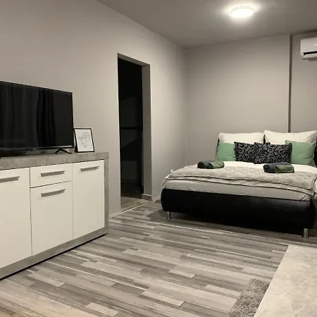 Backyard Apartament *